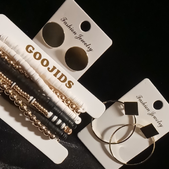 Gold and Black bracelet set with 2 pairs of gold tone earrings. - Picture 1 of 5